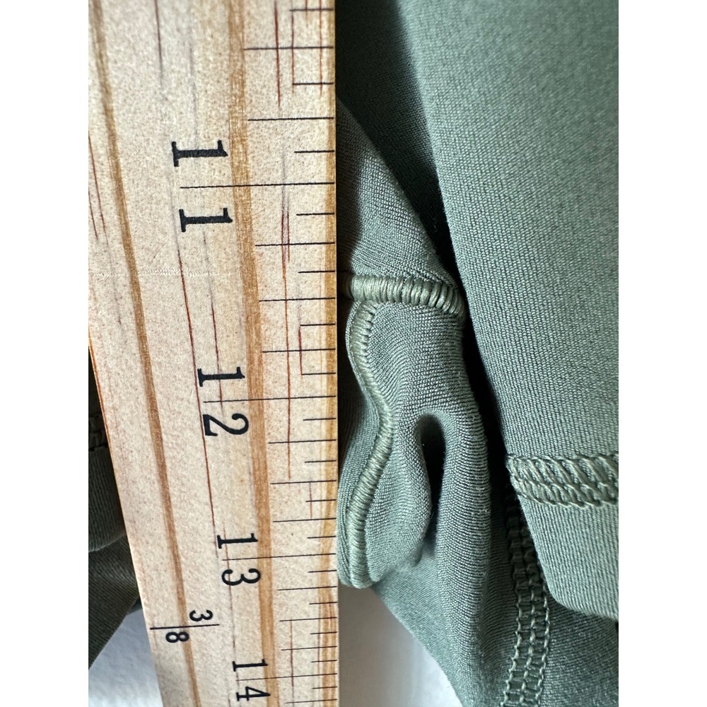 NEW OFFLINE by Aerie Womens XL Activewear Set Black Crop Top Olive Ruched Shorts - Picture 12 of 13
